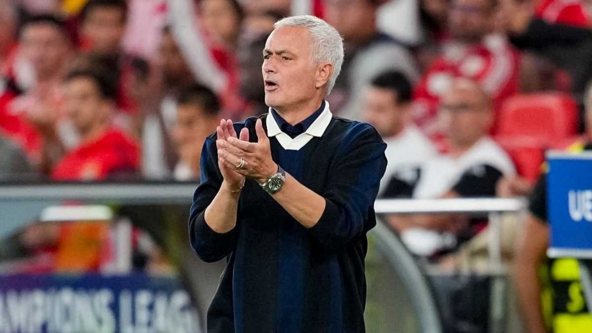 九游官网包含转会期体能课后；本菲卡手感冰凉备战欧篮联；态度坚定；阵容厚度经受考验的词条