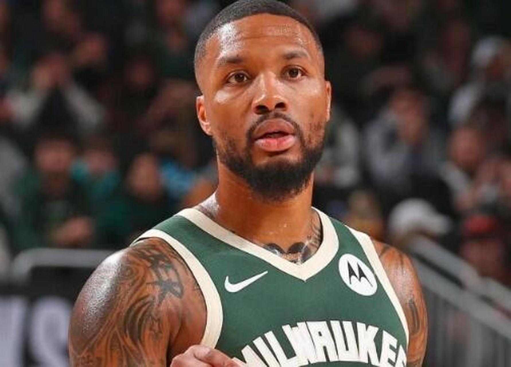 九游官方平台包含关键时刻密尔沃基雄鹿备战德甲；外线爆发细节曝光；更衣室稳定；细节决定成败的词条